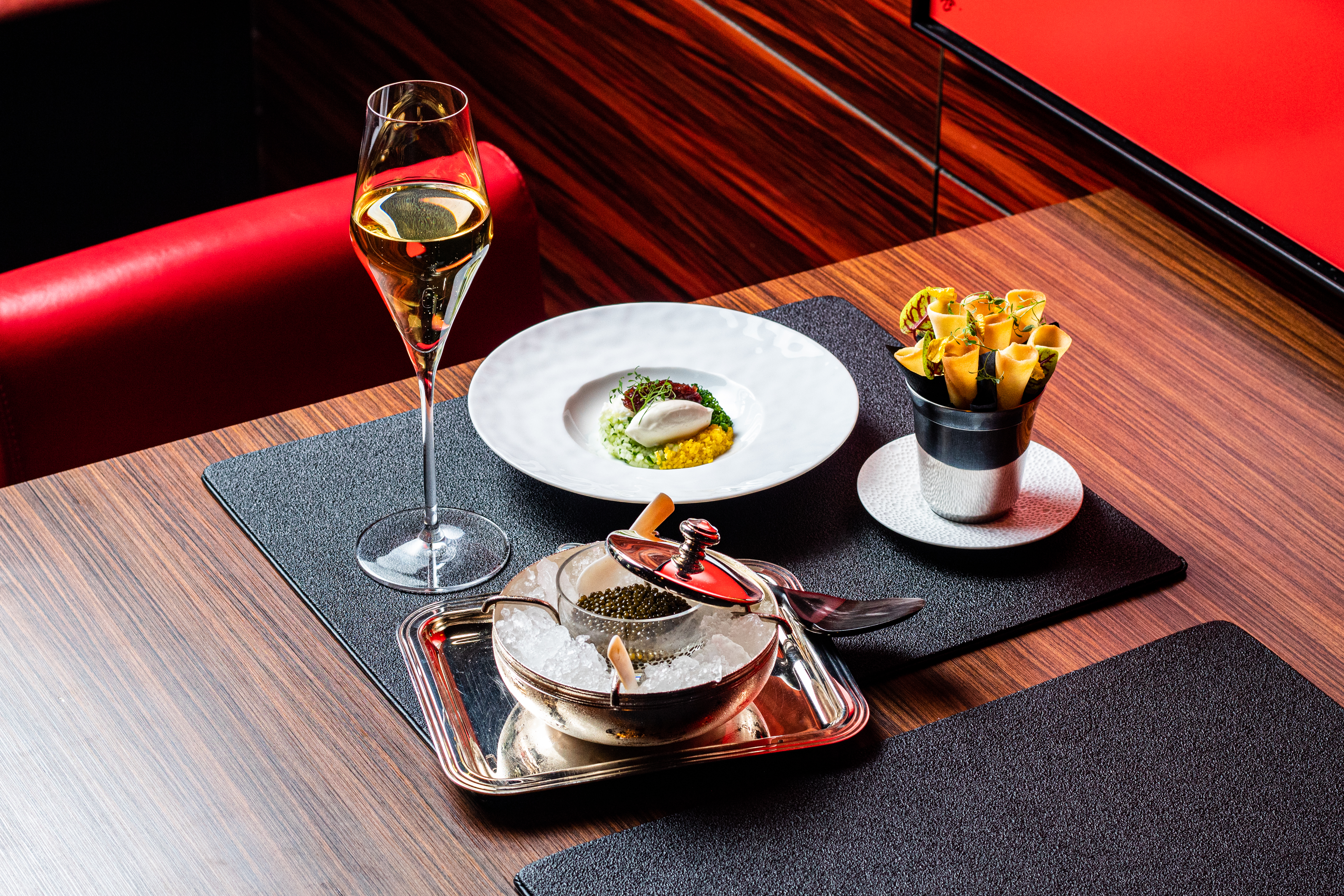 Food L'atelier De Joël Robuchon Caviar Service